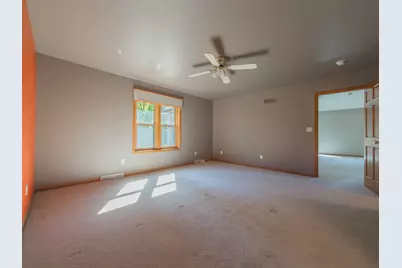 N21W24303 E Parkway Meadow Cir #B, Pewaukee, WI 53072 - Photo 19