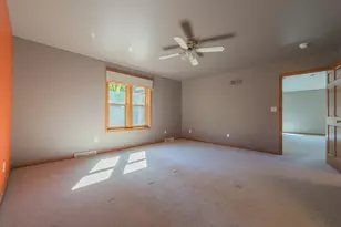 N21W24303 E Parkway Meadow Circle, Pewaukee, WI 53072 - Photo 19