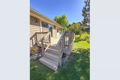 N21W24303 E Parkway Meadow Cir #B, Pewaukee, WI 53072 - Photo 39