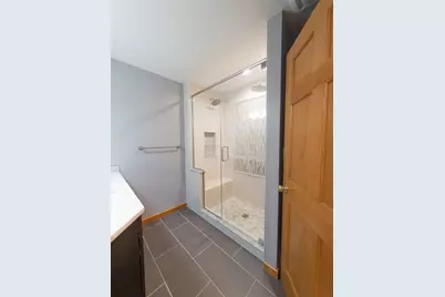 N21W24303 E Parkway Meadow Cir #B, Pewaukee, WI 53072 - Photo 27