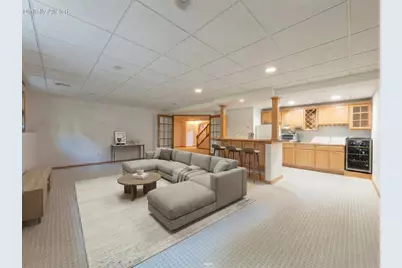 N21W24303 E Parkway Meadow Cir #B, Pewaukee, WI 53072 - Photo 31
