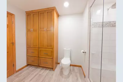 N21W24303 E Parkway Meadow Cir #B, Pewaukee, WI 53072 - Photo 21
