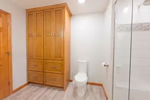 N21W24303 E Parkway Meadow Circle, Pewaukee, WI 53072 - Photo 21