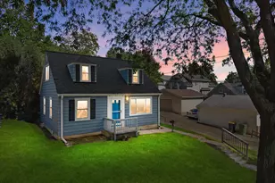 9020 W Vincent Pl, West Allis, WI 53214 - Photo 1