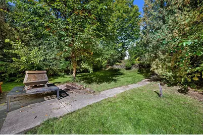 9020 W Vincent Pl, West Allis, WI 53214 - Photo 31