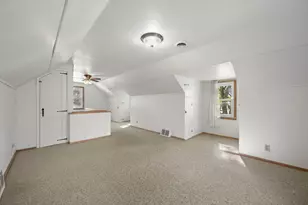 9020 W Vincent Pl, West Allis, WI 53214 - Photo 9