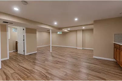 10166 S Nicholson Rd, Oak Creek, WI 53154 - Photo 15