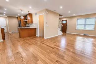 10166 S Nicholson Rd, Oak Creek, WI 53154 - Photo 17
