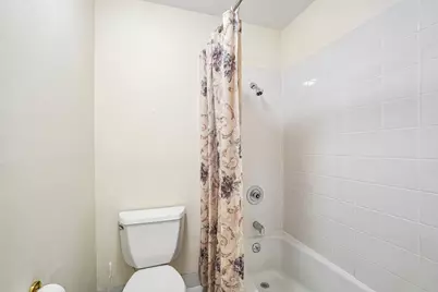 8560 W Waterford Ave #1, Greenfield, WI 53228 - Photo 15