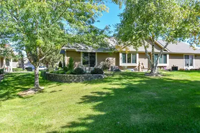 N24W24045  Brandon Oaks Dr #B, Pewaukee, WI 53072 - Photo 31