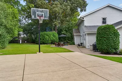 4134 S Victoria Ct, New Berlin, WI 53151 - Photo 33
