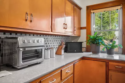 2546 S Howell Ave, Milwaukee, WI 53207 - Photo 7