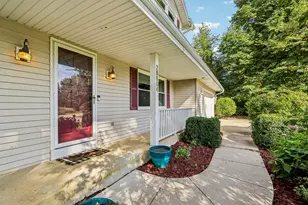 28604 Burma Ln, Racine, WI 53185 - Photo 15