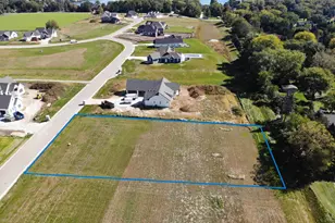 N62W35631 Doolan Dr, Lac La Belle, WI 53066 - Photo 1