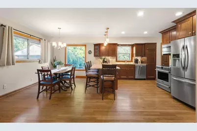 5444 N Dexter Ave, Glendale, WI 53209 - Photo 3