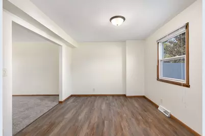 2700  Albany Ct #2702, Waukesha, WI 53188 - Photo 9