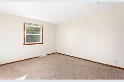 2700  Albany Ct #2702, Waukesha, WI 53188 - Photo 17