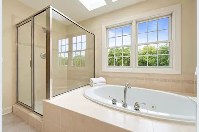 11235 N Westwood Cir, Mequon, WI 53097 - Photo 25