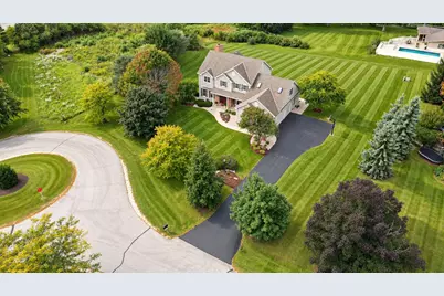 11235 N Westwood Cir, Mequon, WI 53097 - Photo 45
