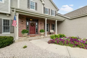 11235 N Westwood Circle, Mequon, WI 53097 - Photo 3