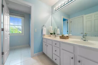 11235 N Westwood Cir, Mequon, WI 53097 - Photo 31