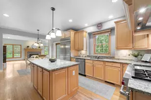 11235 N Westwood Circle, Mequon, WI 53097 - Photo 13