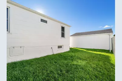 2618  Lincoln Ave, Two Rivers, WI 54241 - Photo 7
