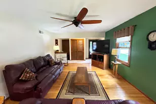 1804 W Clayton Crest Ave, Milwaukee, WI 53221 - Photo 15