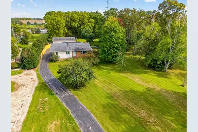 901 S Stuart Rd, Racine, WI 53406 - Photo 13