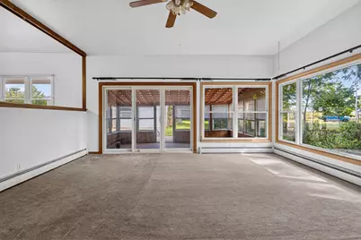 901 S Stuart Rd, Racine, WI 53406 - Photo 5