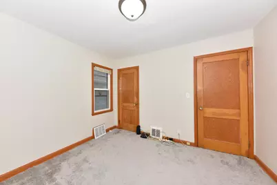 4622 N 19th St, Milwaukee, WI 53209 - Photo 11