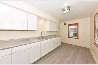 4622 N 19th St, Milwaukee, WI 53209 - Photo 7