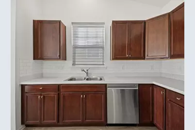 321  Bowing Way, Lake Geneva, WI 53147 - Photo 5