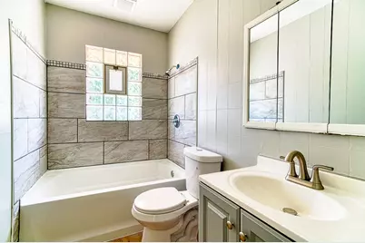 6622 N 51st St, Milwaukee, WI 53223 - Photo 33