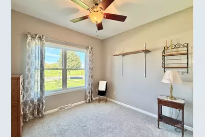 219 N Autumn Dr, Delavan, WI 53115 - Photo 15