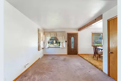 5751 N Dexter Ave, Glendale, WI 53209 - Photo 3
