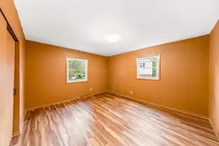 13370 W Bluemound Rd, Elm Grove, WI 53122 - Photo 15
