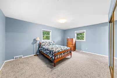 13370 W Bluemound Rd #3, Elm Grove, WI 53122 - Photo 11