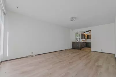 2330 S Brookside Pkwy, New Berlin, WI 53151 - Photo 9