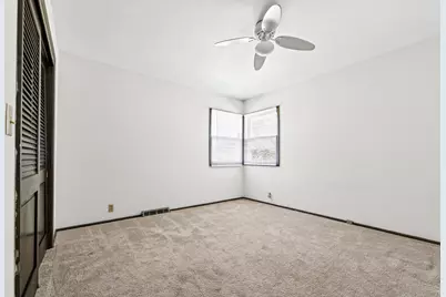 2330 S Brookside Pkwy, New Berlin, WI 53151 - Photo 11