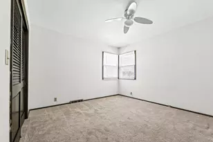 2330 S Brookside Pkwy, New Berlin, WI 53151 - Photo 11