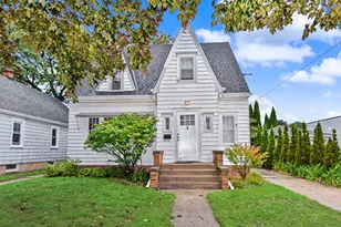 614 Wolff St, Racine, WI 53402 - Photo 1