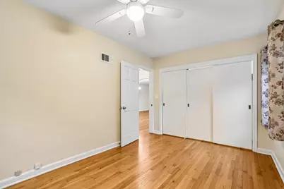 4628 N Hollywood Ave, Milwaukee, WI 53211 - Photo 11