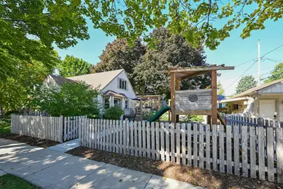 708 E Euclid Ave, Milwaukee, WI 53207 - Photo 29