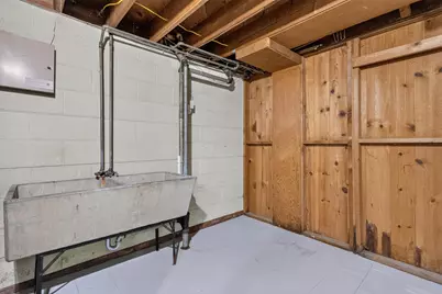 4945 N 57th St, Milwaukee, WI 53218 - Photo 23