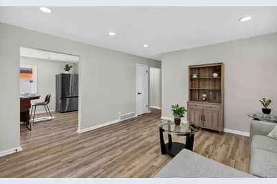 4945 N 57th St, Milwaukee, WI 53218 - Photo 5