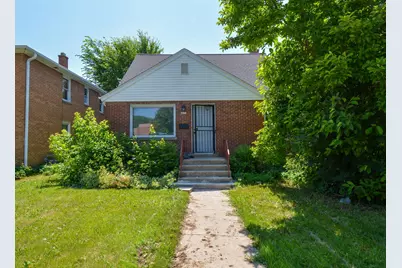 4623 W Fond Du Lac Ave, Milwaukee, WI 53216 - Photo 1