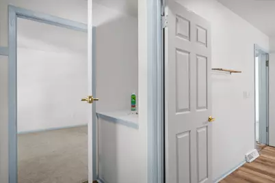 4229 W Meinecke Ave #4229, Milwaukee, WI 53210 - Photo 15