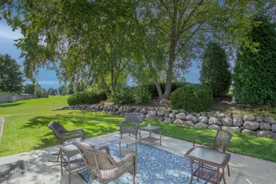1306  Davies Ct, Watertown, WI 53098 - Photo 5