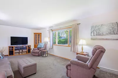 1306  Davies Ct, Watertown, WI 53098 - Photo 17